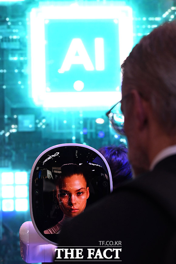 주제인 미래가 먼저다(Future First)처럼 세계에서 주목하는 AI.