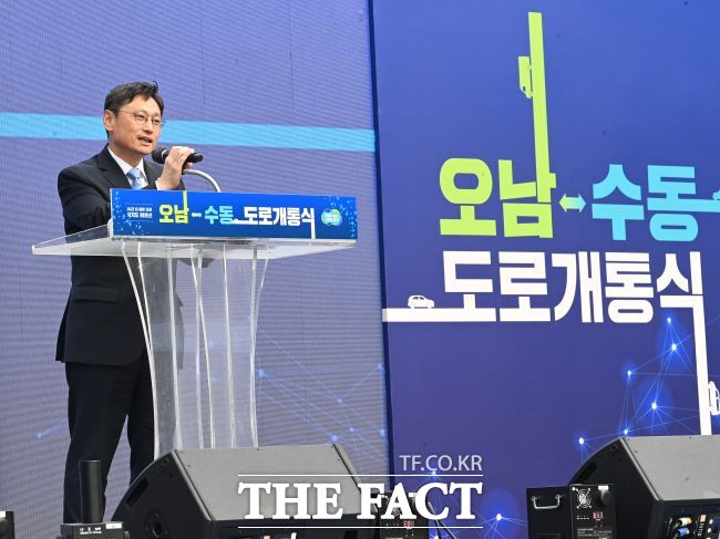 오후석 경기도 행정2부지사가 29일 남양주 오남~수동 도로 개통식에서 인사말을 하고 있다./경기도