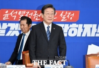  '친문' 홍영표 탈당…이재명은 공천 논란에 '언론 탓'