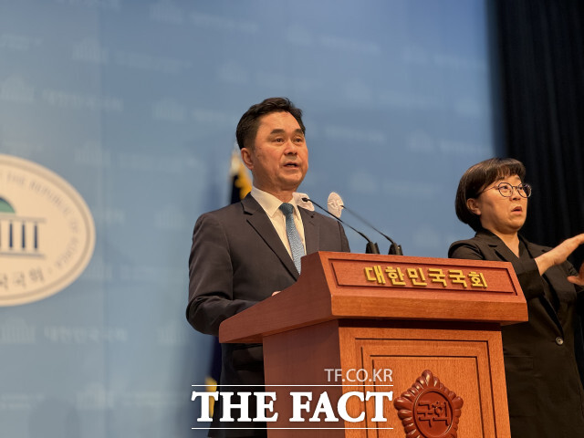 김종민 새로운 미래 공동대표가 8일 세종갑 출마를 선언했다.
