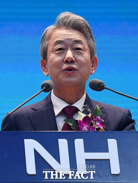 강호동 농협중앙회 회장이 11일 오후 서울 중구 농협중앙회 본사에서 열린 취임식에 참석해 취임사를 하고 있다. /이동률 기자