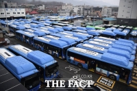  서울 시내버스 파업, 12년 만에 운행 멈춘 버스들 [TF사진관]