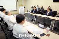  김동연 '정부의 밀어붙이기식 의대증원 유감…전향적으로 대화 임해야'