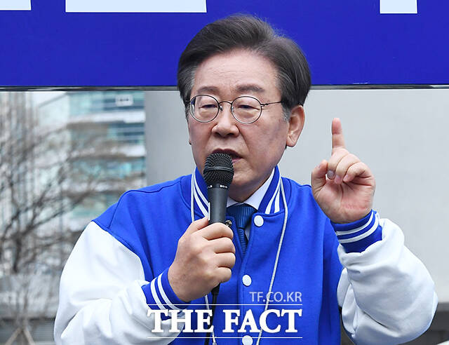 이재명 더불어민주당 대표가 참석한 민주당 인천시당 출정식 현장에서 흉기를 소지하고 있던 20대가 귀가 조치됐다. /이동률 기자