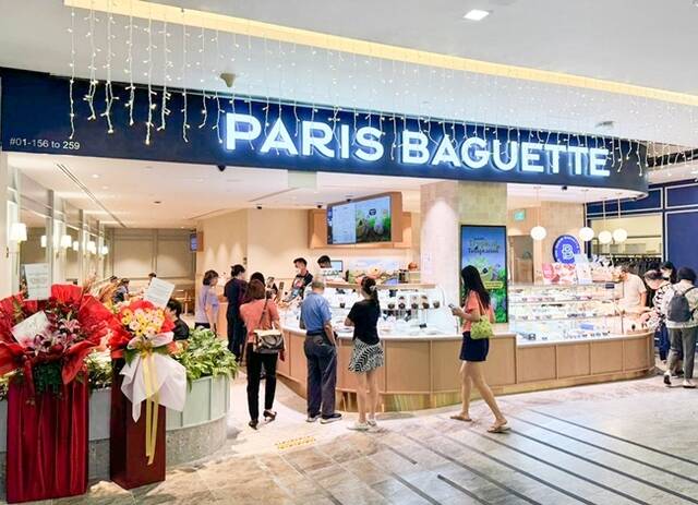 SPC그룹이 운영하는 베이커리 브랜드 파리바게뜨가 싱가포르 20호점인 스퀘어2점을 오픈했다. /SPC그룹