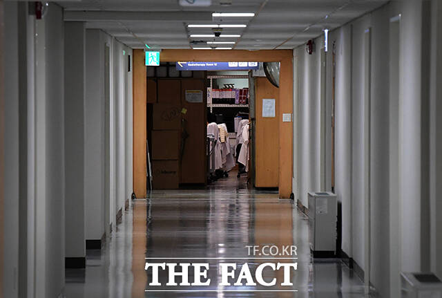 지난달 25일 서울 한 대학병원 전공의 전용 공간에 적막감이 감돌고 있다. /배정한 기자