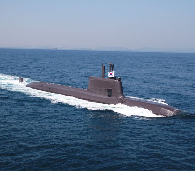 HD현대중공업은 4일 울산 본사에서 3000톤급 잠수함(Batch-1) 3번 함 신채호함 인도 서명식을 개최했다. /HD현대 제공