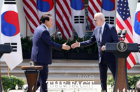  與는 탈북민, 野는 평화?…외교·통일 정책목록 살펴보니