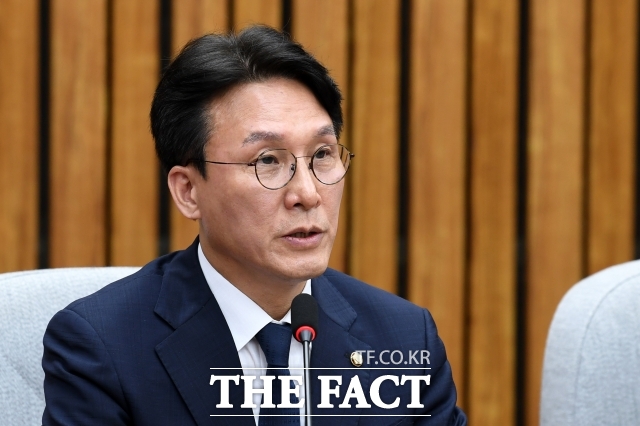 김 의원은 박 의원과 함께 원내대표 유력 후보군으로 꼽힌다. 총선 당시 상황실장을 맡은 김 의원은 당의 압승에 기여했다는 호평을 받는 인물이다. /남용희 기자