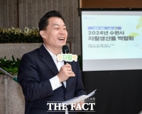  이재준 수원시장 '자활센터는 세상에 희망 전파'…자활생산품 박람회 개최