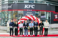  KFC, 가맹 1호점 '문정역점' 오픈…가맹 사업 첫발
