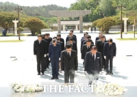  김동연 지사, 국립5·18민주묘지 참배…경기도 출신 열사 추모