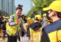  이상일 용인시장, 용인백현초 앞에서 등굣길 안전 캠페인