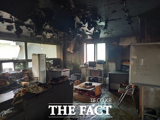 11일 오전 부산 기장군의 한 마을회관서 불이나 80대가 숨졌다. /부산소방재난본부