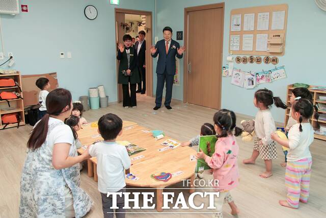 13일 당진시 국공립 동부다온 어린이집 개원 행사 장면. /당진시