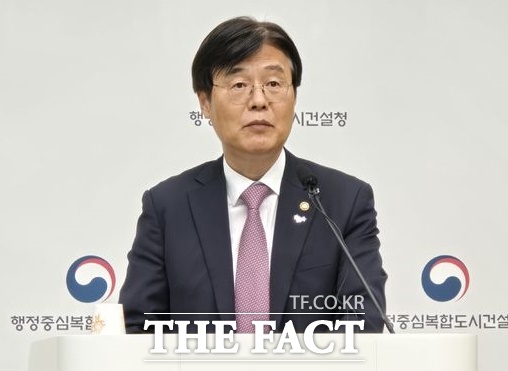 김형렬 행복청장이 14일 정부세종청사에서 기자간담회를 열고 있다./김형중 기자