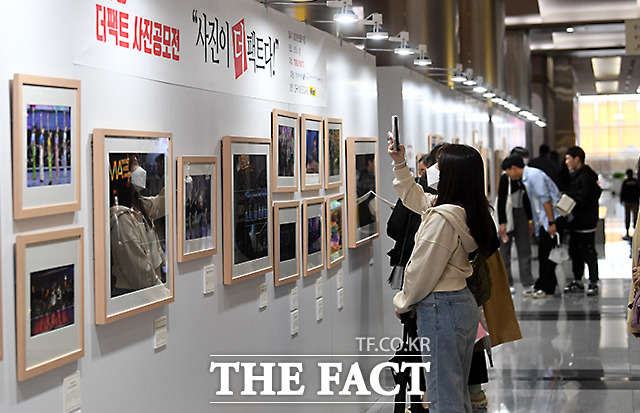 제6회 더팩트 사진 공모전 사진이 더 팩트다! 사진전이 지난해 5월 5일 오후 서울 강남구 삼성동 코엑스에서 열렸다. /임영무 기자