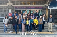  필리핀 외국인 계절근로자 입국…부여군 농번기 농가 지원 순항 중