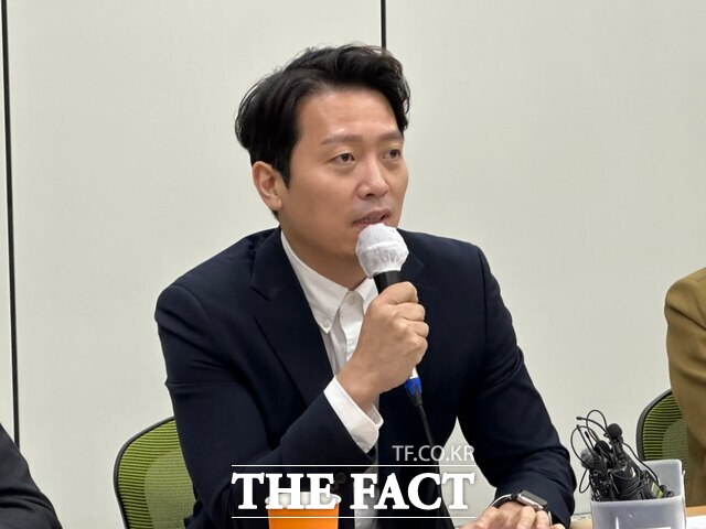 개혁신당 이기인 최고위원이 29일 동대구역에서 열린 최고위원 회의에서 발언하고 있다 / 대구 = 박성원 기자