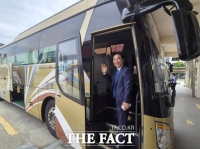  박수현 의원, 남다른 등원…'찾아가는 국회의원실' 고속버스 출퇴근 시작