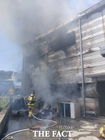  칠곡 자동차 검사·장비 제조 공장서 불…2000여만 원 재산피해