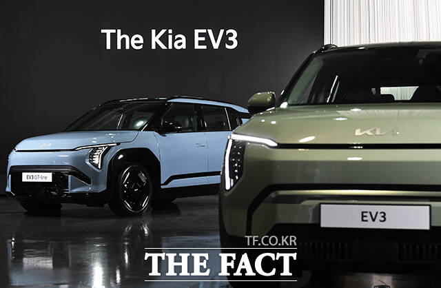 지난달 22일 서울 성동구에 위치한 기아 EV 언플러그드그라운드에서 기아가 전동화 스포츠유틸리티차량(SUV) 더 기아 EV3를 공개했다. /서예원 기자