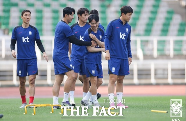 싱가포르전 7-0 승리의 분위기를 이어가고 있는 한국대표팀의 중국전 마지막 훈련 장면./고양=KFA