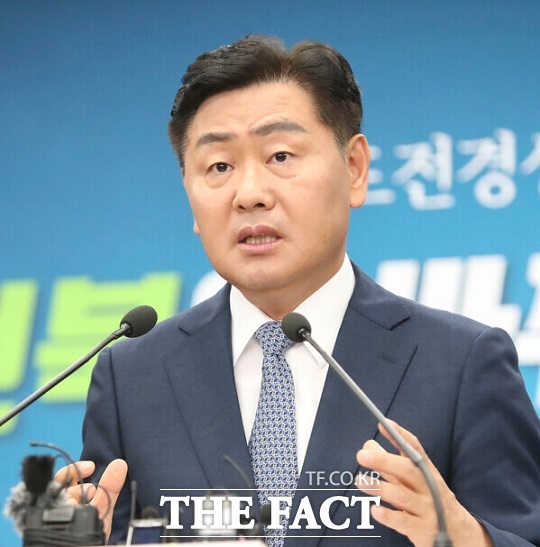 김관영 지사가 부안군에서 발생한 지진으로 인한 피해시설 응급복구 및 피해주민 구호 등을 위해 특별교부세 50억원 지원을 정부에 건의했다./전북도