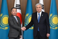  박정원 두산 회장, 카자흐스탄 대통령과 에너지 협력 논의