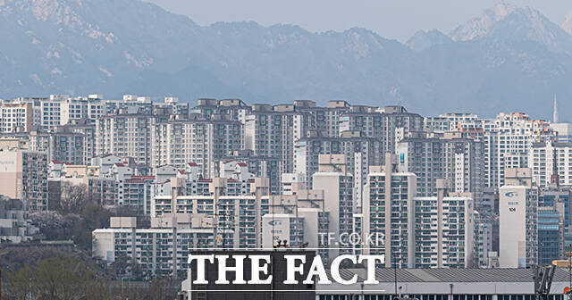 올해 상반기 서울시에서 이뤄진 아파트 매매 60%가 전고점 가격의 80% 이상 회복된 가격에 거래됐다. /박헌우 기자