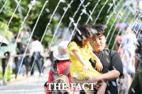  서울 올여름 첫 폭염주의보…낮 최고 35도