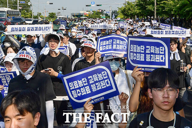 범의료계 협의체인 올바른 의료를 위한 특별위원회(올특위)가 의정협의에 참여 의사를 밝혔다. /장윤석 기자