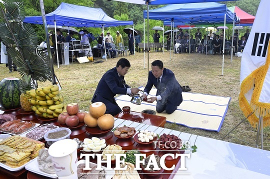 ‘제19회 회문산 해원제’가 전북 순창군 구림면 회문산 비목공원 위령탑에서 열렸다./순창군