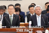 국힘 보이콧 종료되니 모습 드러낸 이종호 장관과 김홍일 방통위원장 [포토]