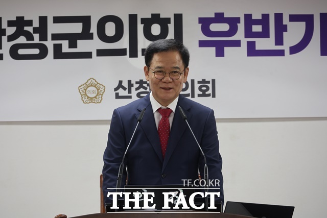 제9대 산청군의회 후반기 의장 김수한 의원/산청군