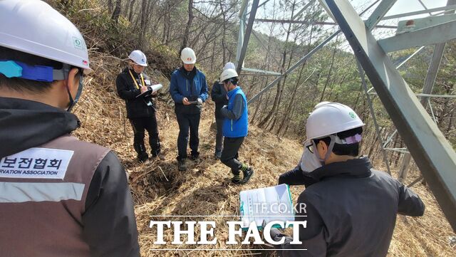 한전은 최근 장마철 집중호우에 대비, 송배전설비 등 주요 시설에 대한 현장점검을 실시했다. / 한국전력공사