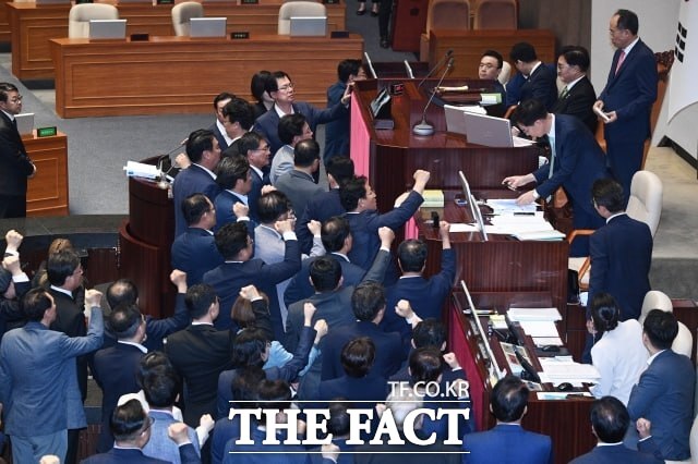 지난 2일 국회에서 열린 정치·외교·통일·안보 분야 대정부 질문에서 외교부에 질의한 국회의원은 단 한 명도 없었다. 대정부질문은 여야 갈등으로 시작 2시간 만에 중단됐고 이후 열리지 않았다. /배정한 기자