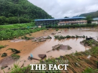  밤새 물폭탄 맞은 경북 안동·영주 수해현장 [TF사진관]