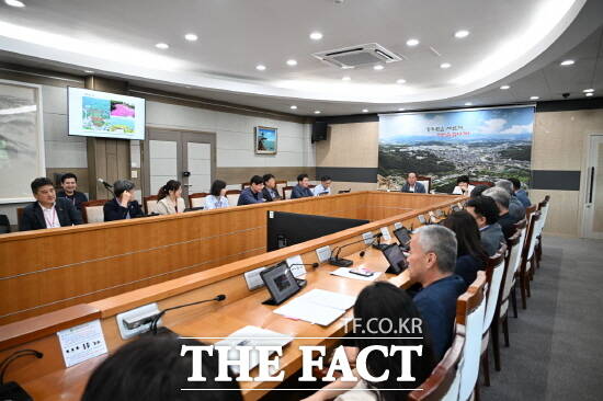 동두천시가 ‘소요산 확대개발사업’의 보고회를 개최했다./동두천시