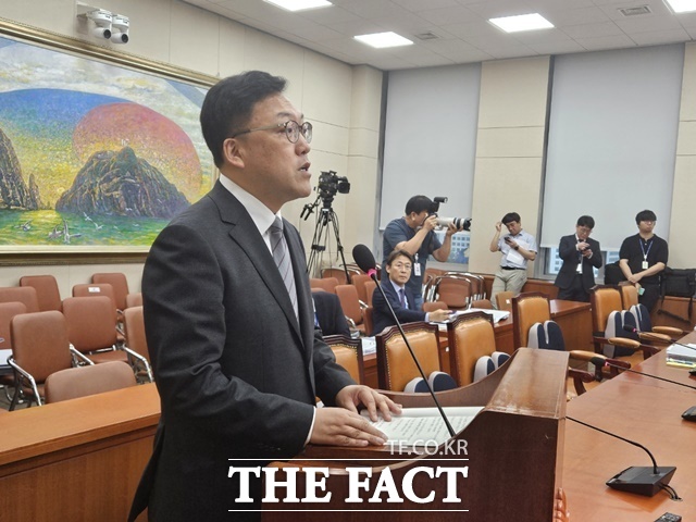 김병환 금융위원장 후보자가 22일 오전 국회 정무위원회 전체회의실에서 열린 인사청문회 자리에서 모두발언을 하고 있다. /국회=이선영 기자