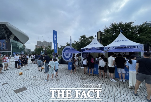 7월 21일 인천축구전용구장에서 전개되고 있는 내 응원의 함성을 스포츠토토와 함께 행사 장면./스포츠토토코리아