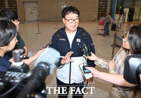  [파리 올림픽] 안세영보다 먼저 입국한 배드민턴협회장, 갈등설 부인