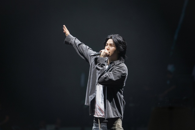 서울 용산경찰서는 지난 6일 용산구 한남동 노상에서 술에 취해 전동 스쿠터를 운전한 슈가를 도로교통법상 음주운전 혐의로 입건했다. /빅히트 뮤직