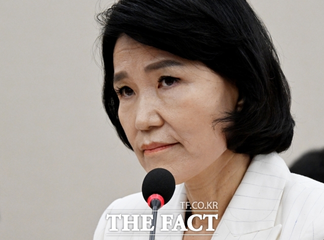 법원이 방송통신위원회가 방송문화진흥회(방문진) 이사를 방통위원 2명 의결로 임명한 효력을 정지했다. 사진은 이진숙 방통위원장. /배정한 기자