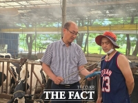  천안시 농업기술센터, 여름철 혹서기 가축 관리 현장지도 나서