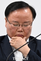  생각에 잠긴 김재원 [포토]