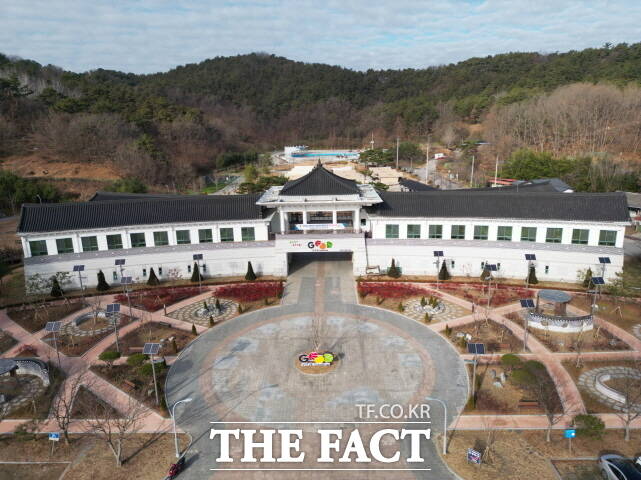 부여군 축수산과 전경 /부여군