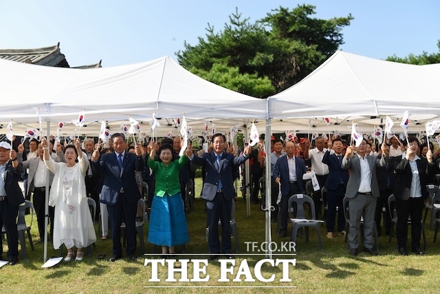 완주군이 경천면의 완주독립운동추모공원에서 제79주년 광복절 기념행사를 개최했다. /완주군