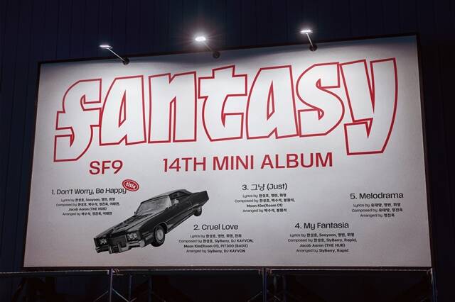 FANTASY는 SF9이 새롭게 시작할 3부작 시리즈의 첫 포문을 여는 앨범으로, 데뷔 이래 지금까지의 SF9을 있게 해준 판타지(팬덤명)를 위한 새로운 여정의 시작이자 이들을 향한 멤버들의 속 깊은 메시지를 담았다. /FNC엔터테인먼트