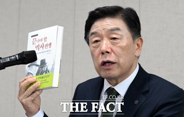 김형석 신임 독립기념관장은 지난 6일 임명됐다. 이종찬 광복회장이 뉴라이트 계열 인사로 지목해 국가보훈부에 후보 철회를 요구했던 인물이라 논란이 예상됐다. /임영무 기자